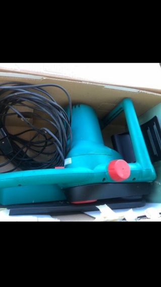 MOTOSIERRA BOSCH 1800W 40S