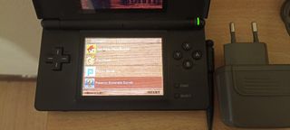 Nintendo DS con SD y menú.
