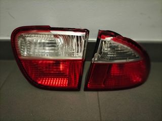 pilotos traseros seat leon