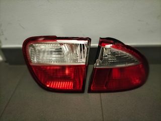 pilotos traseros seat leon