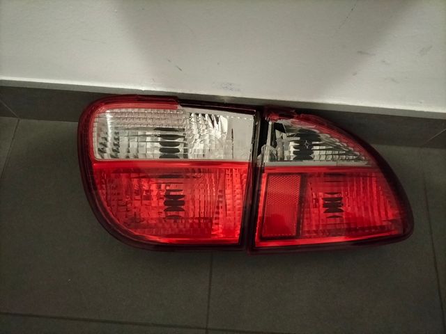 pilotos traseros seat leon