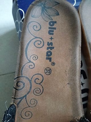 Ciabatte con applicazioni strass