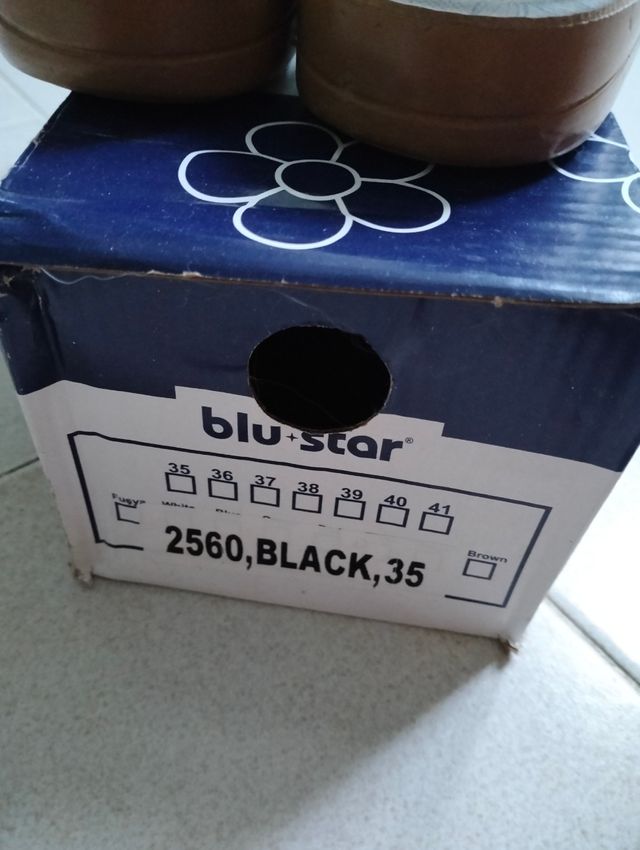 Ciabatte con applicazioni strass