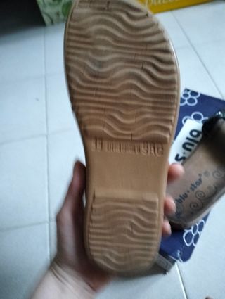 Ciabatte con applicazioni strass