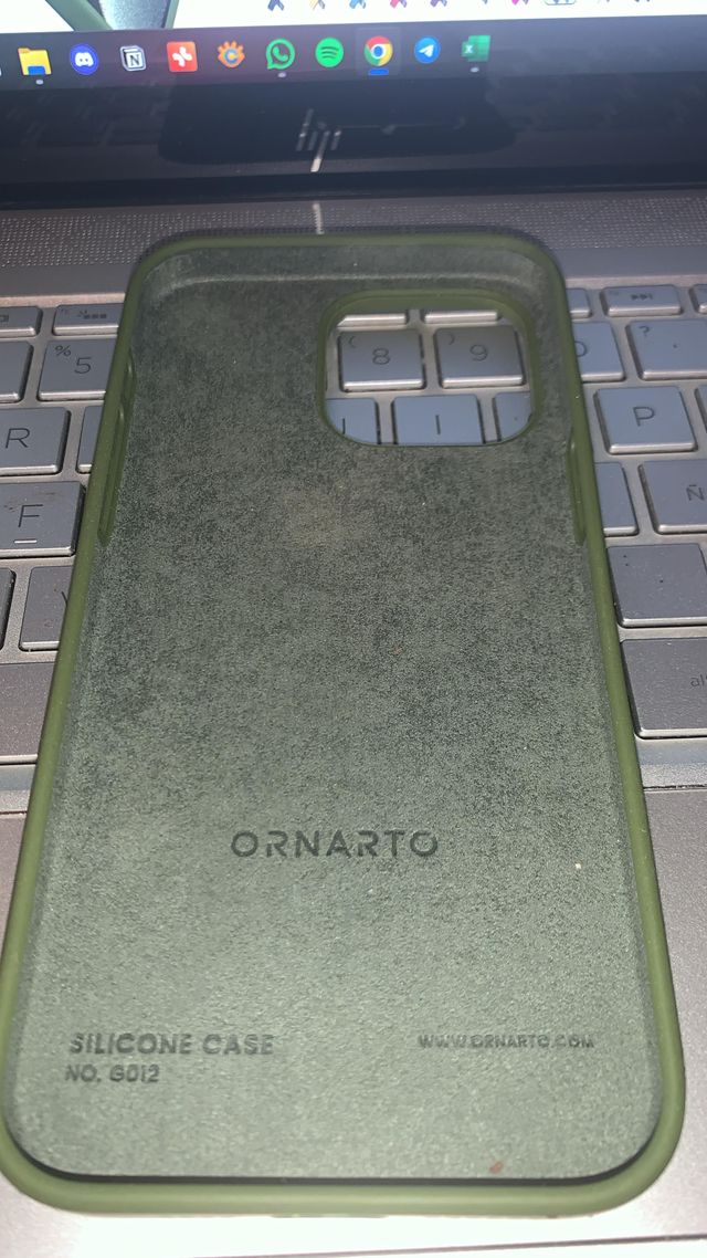 Custodia in silicone liquido per iPhone 15 Pro MAX
