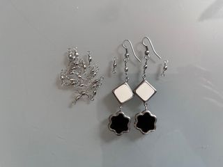 Accessori creazioni orecchini braccialetti