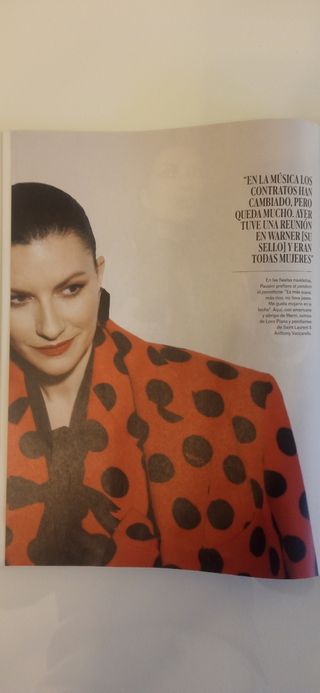 El País Semanal. Laura Pausini.