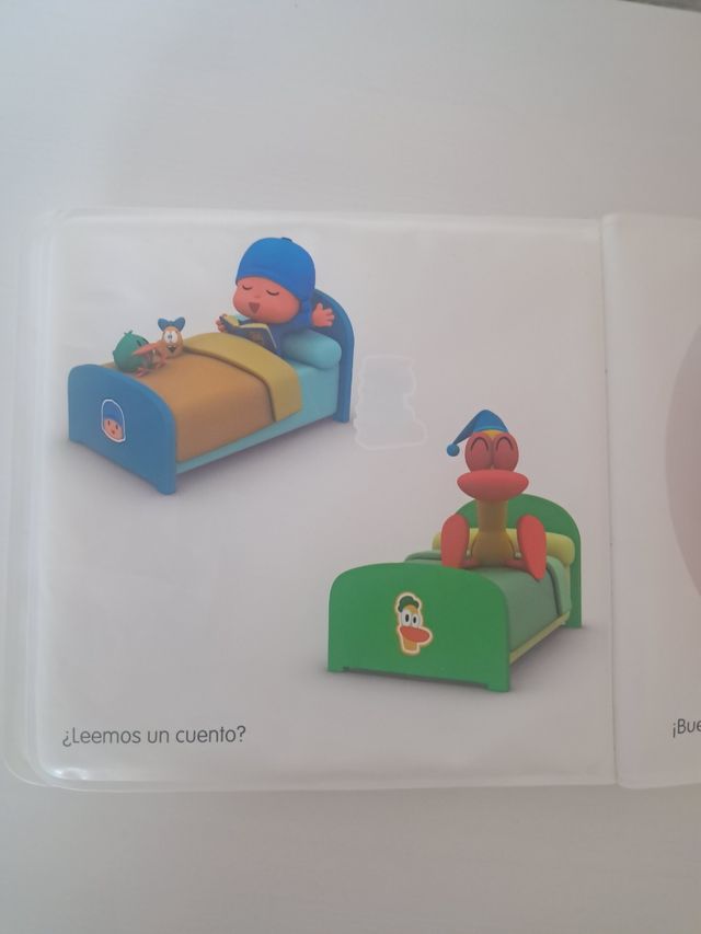 Libro de Baño de Pocoyó con figuras para el baño