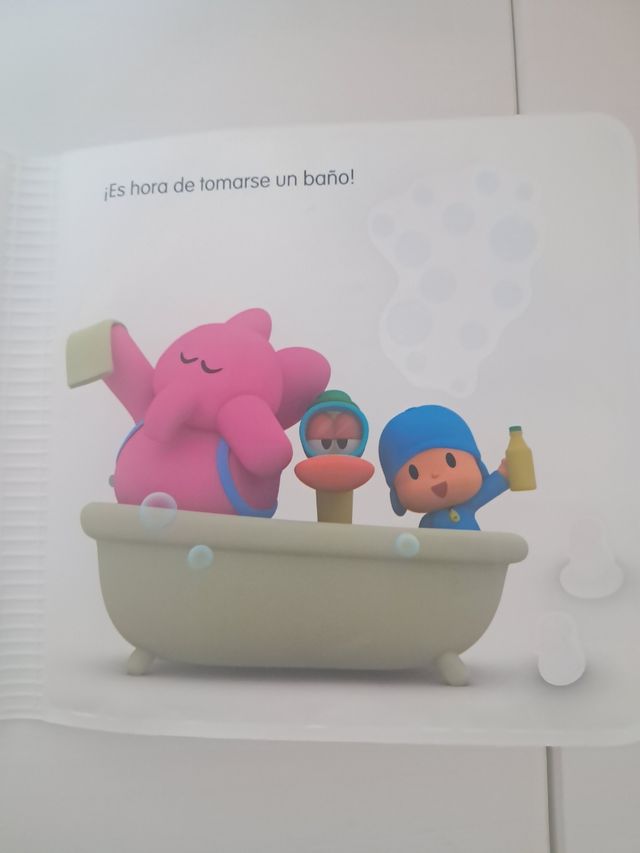 Libro de Baño de Pocoyó con figuras para el baño