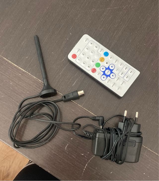 TV portatil 7’’ Con TDT.