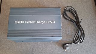 Cargador WAECO PerfectCharge IU2524, 24V/ 25A