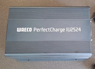 Cargador WAECO PerfectCharge IU2524, 24V/ 25A