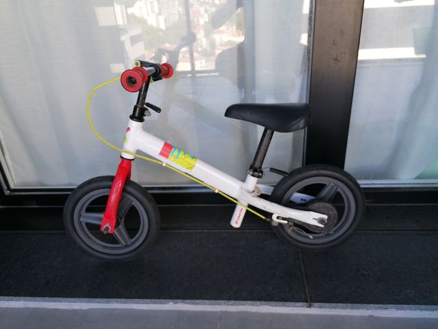 Bicicleta B'twin sin pedales