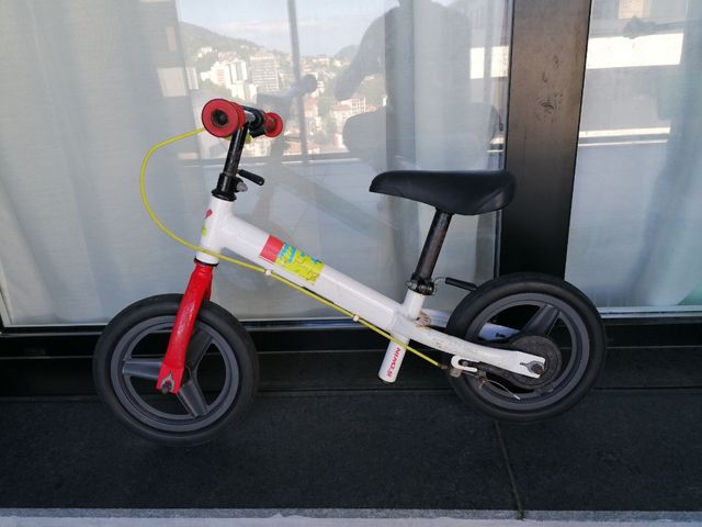 Bicicleta B'twin sin pedales