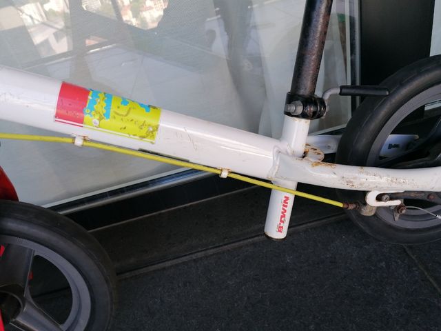 Bicicleta B'twin sin pedales