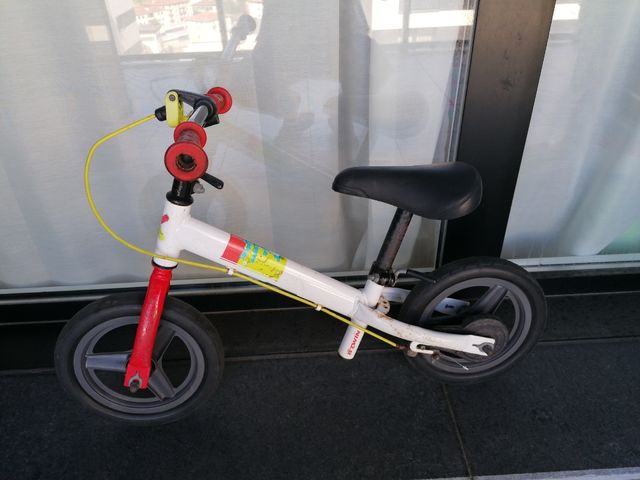 Bicicleta B'twin sin pedales