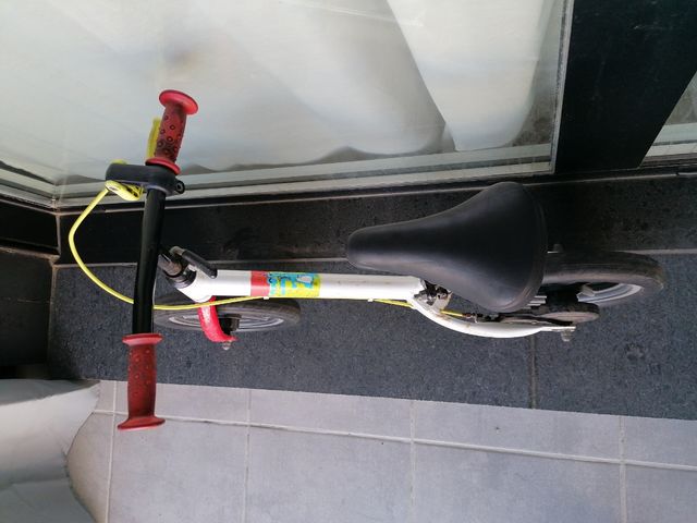 Bicicleta B'twin sin pedales