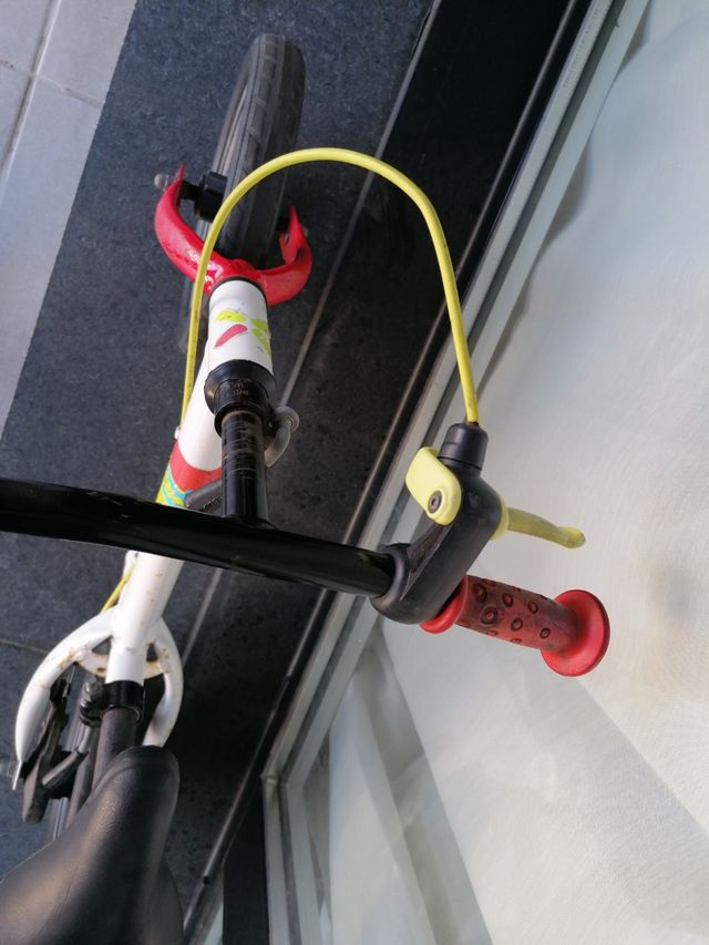 Bicicleta B'twin sin pedales