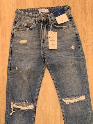 Pantalon azul slim fit abierto Bershka (T. 34EU)