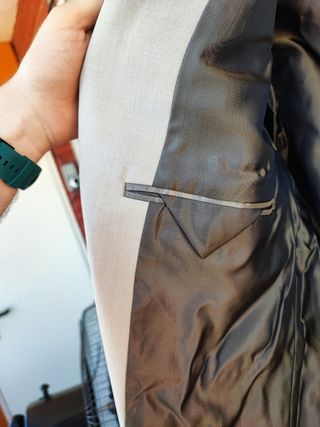 Americana de traje marca Mango