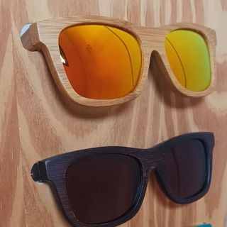 Lote de gafas de sol de madera 