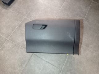 Guantera Ford Focus 2018-2022