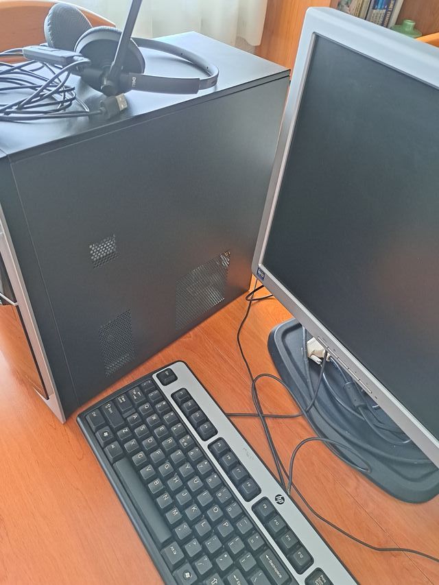 Ordenador Windows 11 con 6 cores, 16Gb RAM y SSD