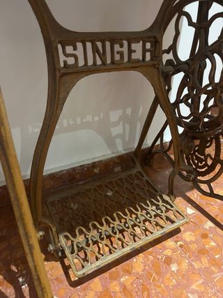 Mesa costura SINGER