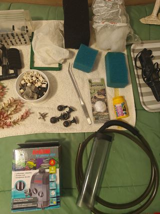 Acuario RENA 40l + mueble + regalos