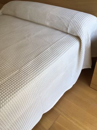 Colcha de cama ( colchón 135 )