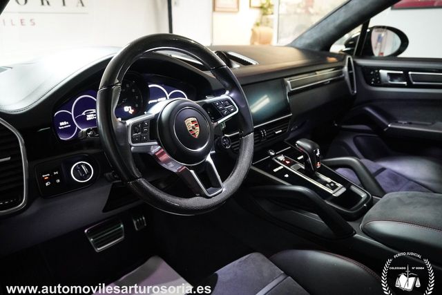Porsche Cayenne 2021