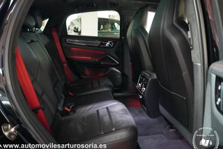Porsche Cayenne 2021