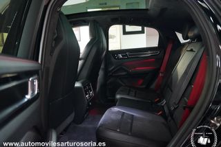 Porsche Cayenne 2021