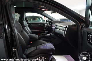 Porsche Cayenne 2021