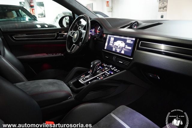 Porsche Cayenne 2021