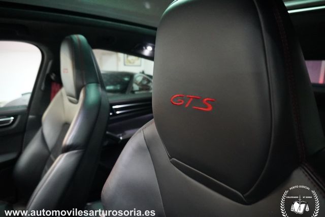 Porsche Cayenne 2021