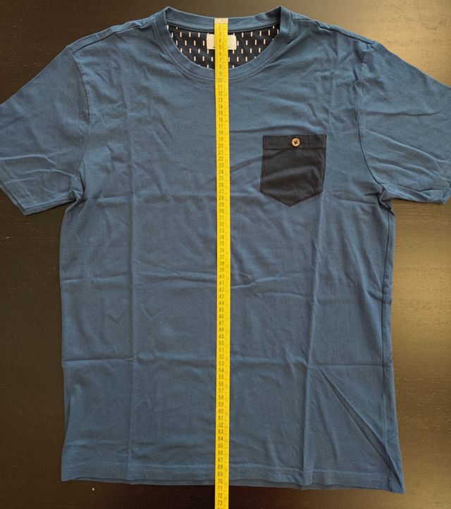 T-shirt con taschino