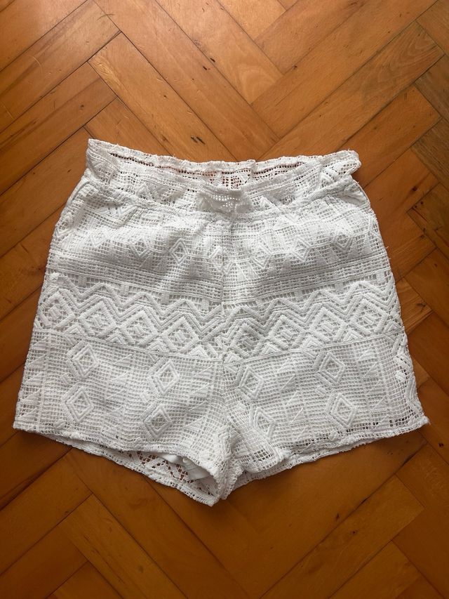 pantalon tela de encaje lefties