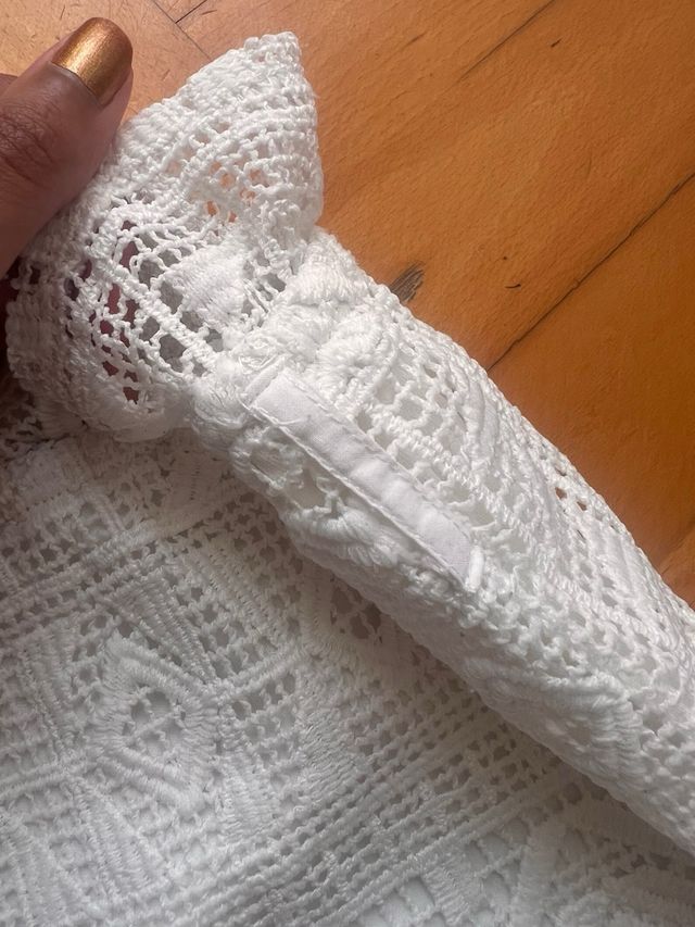 pantalon tela de encaje lefties