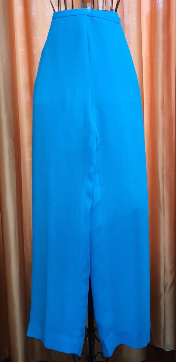 Conjunto de pantalón y blusa, UNIT