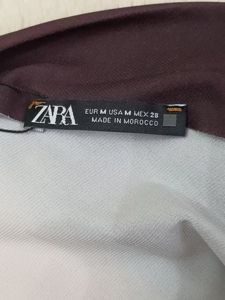 Top estampado Zara.