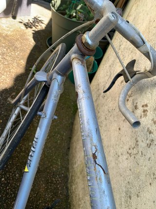 Bicicleta carretera para restaurar