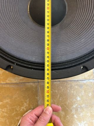 Subwoofer 18LB100 de 18 Pulgadas