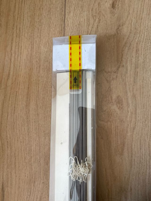 Persiana Veneciana Beige de aluminio 115x130