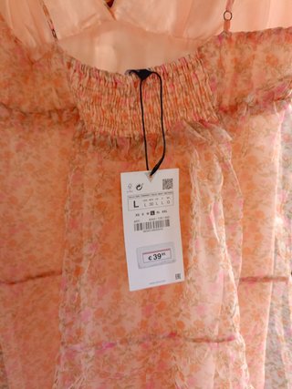 Vestido Zara talla L. Color salmón