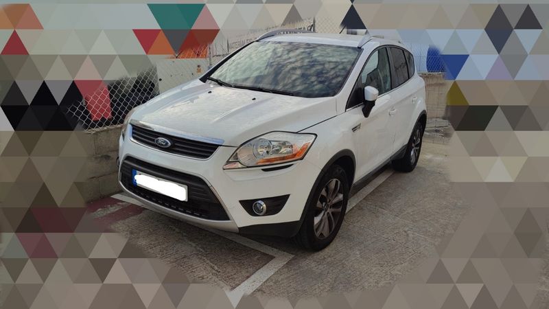 Ford Kuga 2013 - foto 1