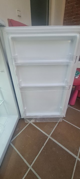 Frigorífico 97 l sin gas sin estrenar