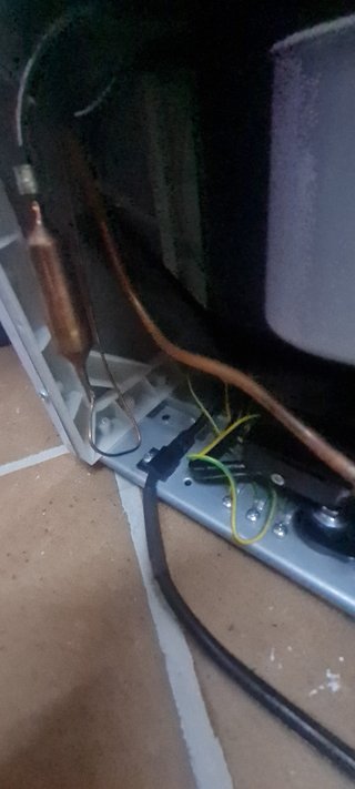 Frigorífico 97 l sin gas sin estrenar