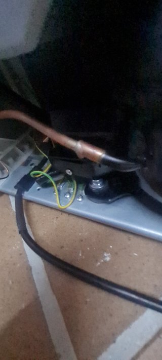 Frigorífico 97 l sin gas sin estrenar