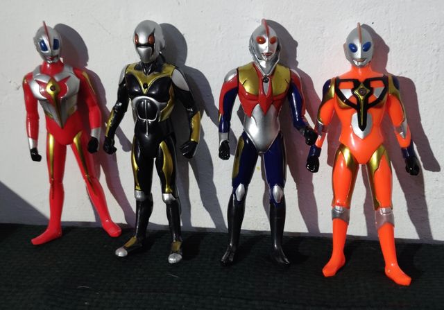 FIGURAS DE ULTRA MAN